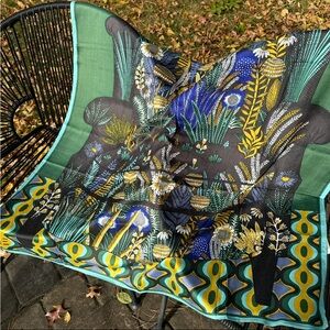 NWT Inoui Editions Sauvage Green silk/modal square scarf